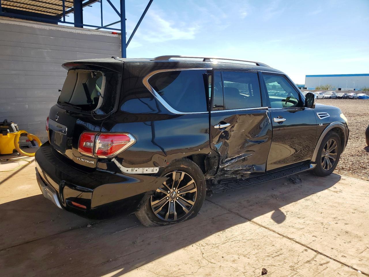 2017 Nissan Armada sv