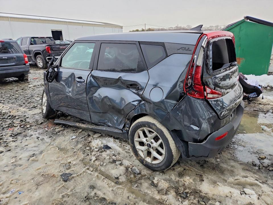 2022 KIA Soul lx