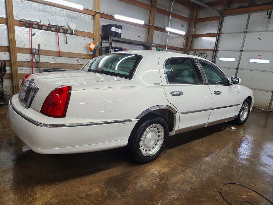 2001 Lincoln Town car Executive