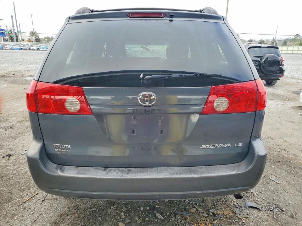 2007 Toyota Sienna le 7-passenger