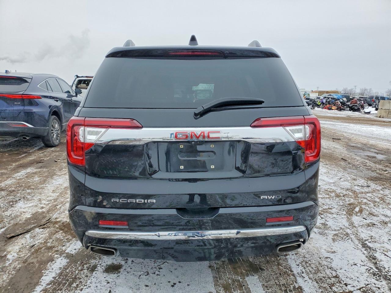 2021 GMC Acadia Denali