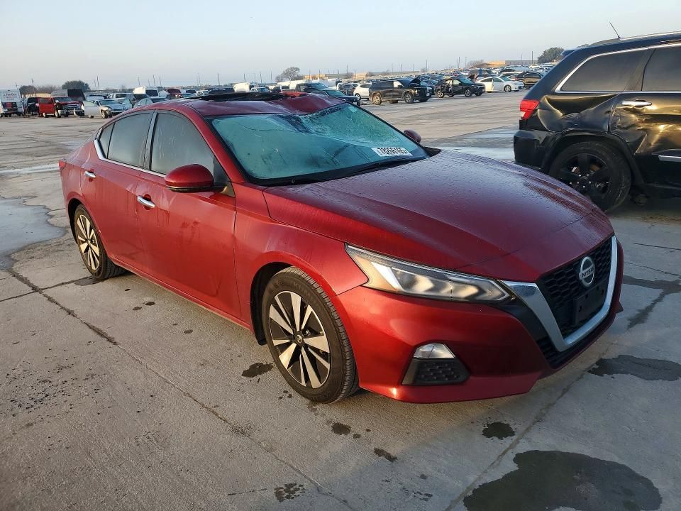 2021 Nissan Altima sv