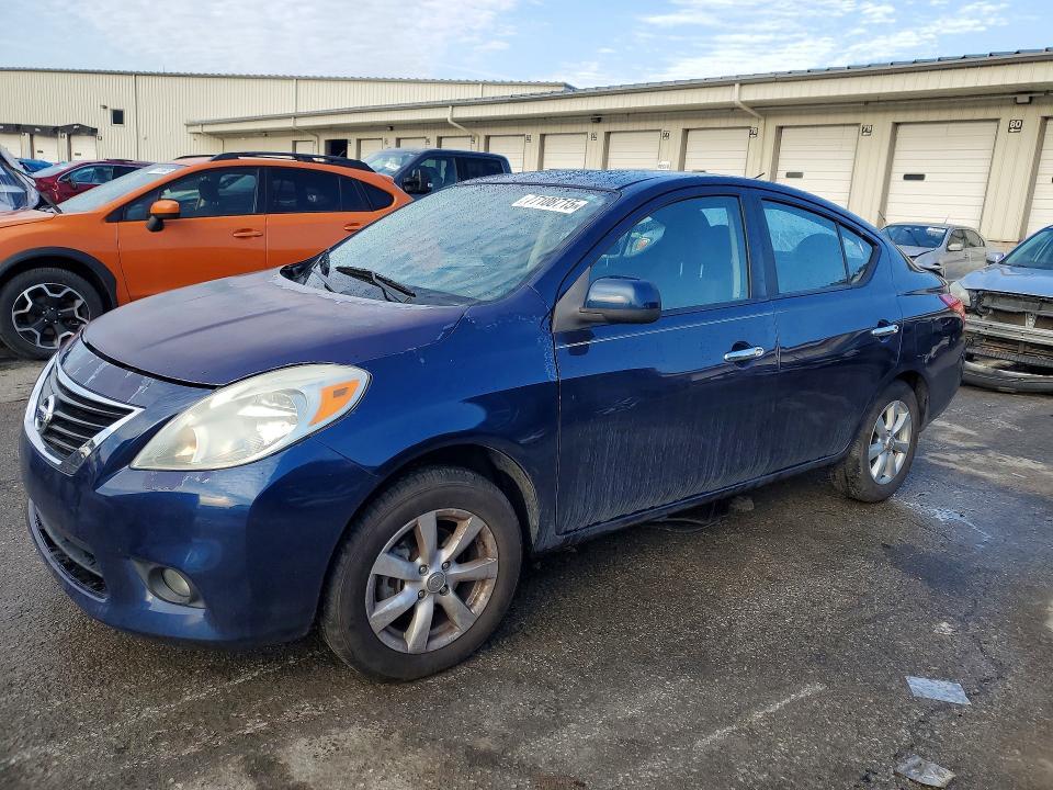 2012 Nissan Versa s