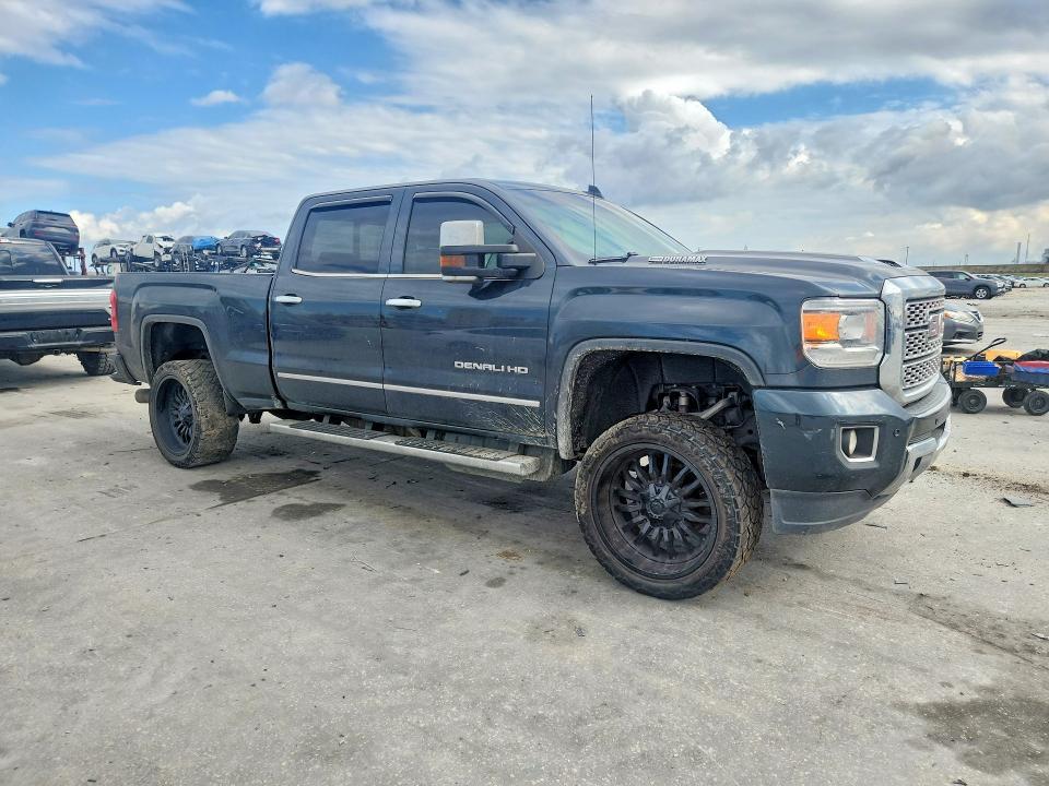 2018 GMC Sierra K2500 Denali