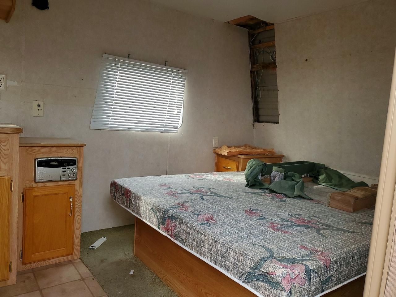 2002 Keystone Hornet