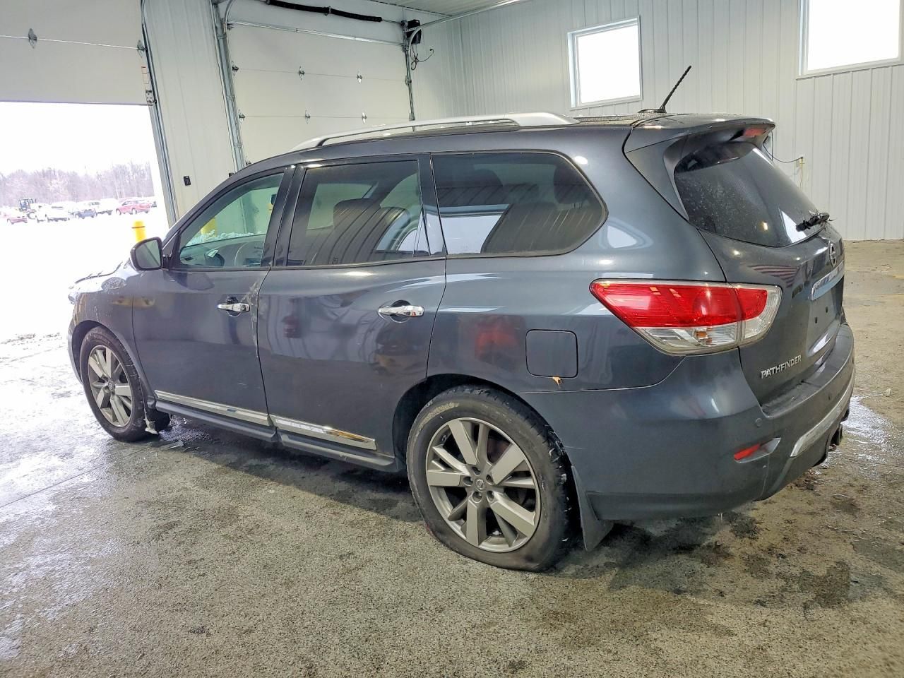 2013 Nissan Pathfinder s