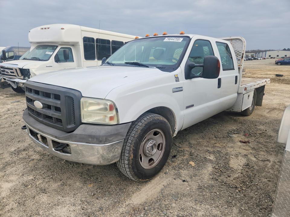 2005 Ford F350 Super Duty Flatbed Truck