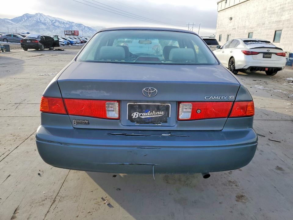 2001 Toyota Camry le