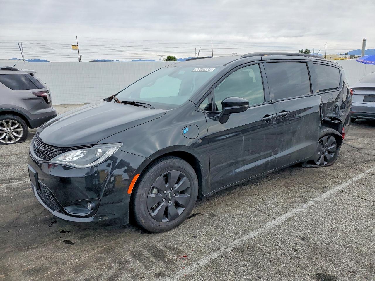 2020 Chrysler Pacifica Hybrid Limited