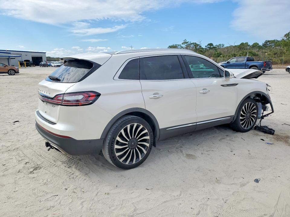 2019 Lincoln Nautilus Black Label