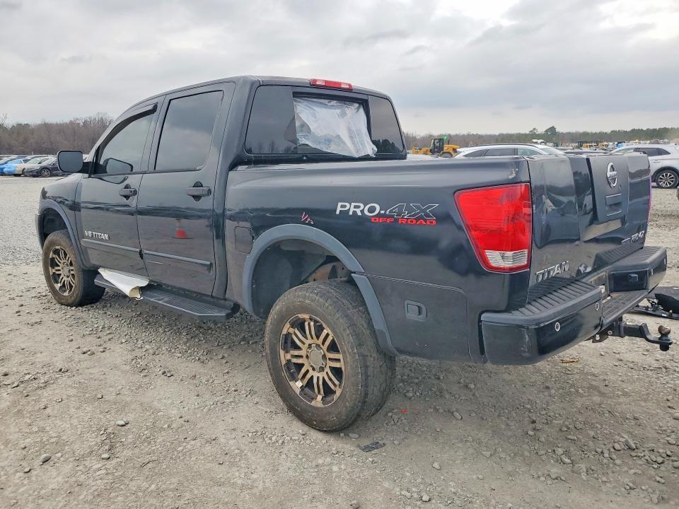 2010 Nissan Titan SE