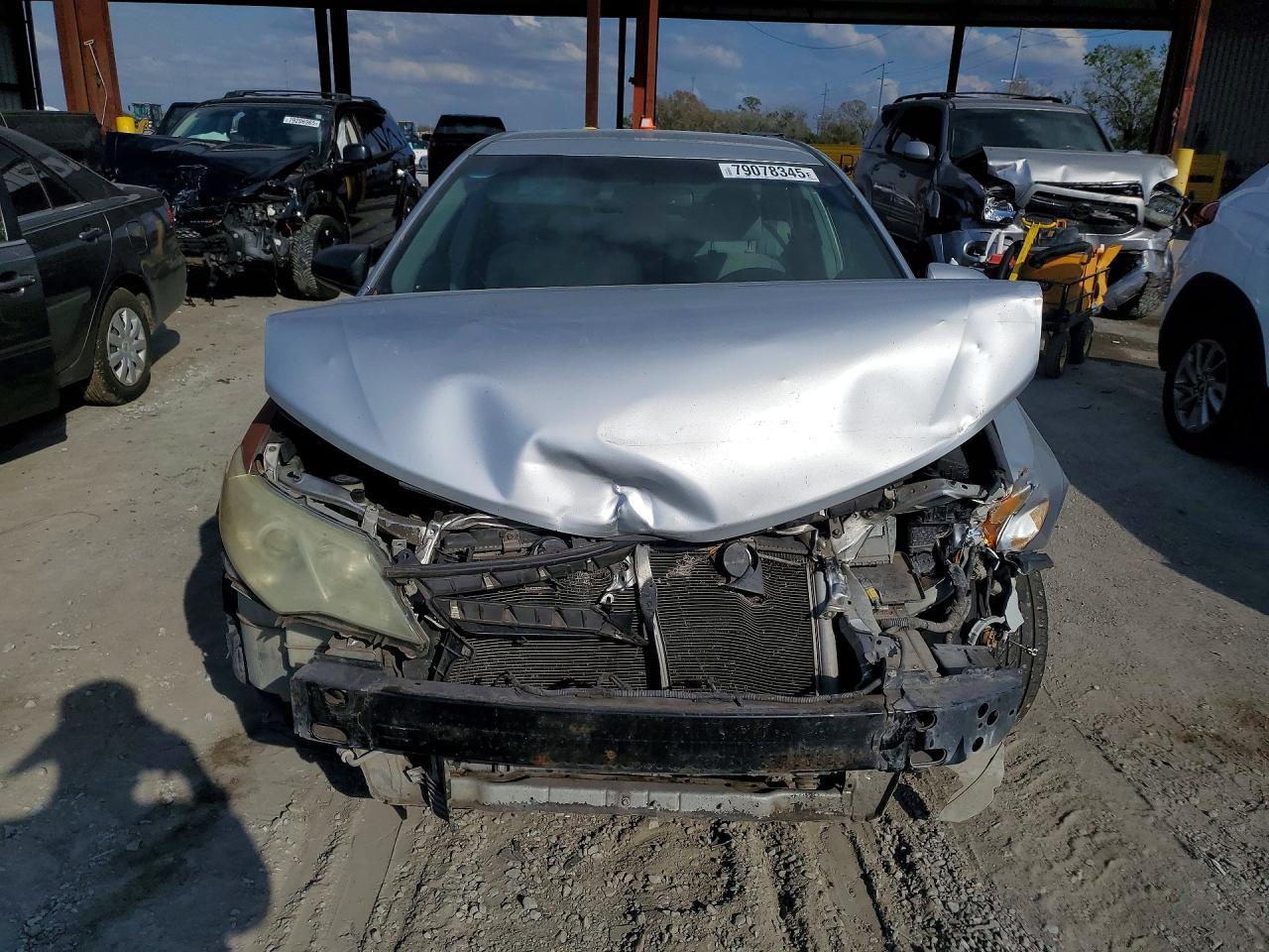 2014 Toyota Camry le