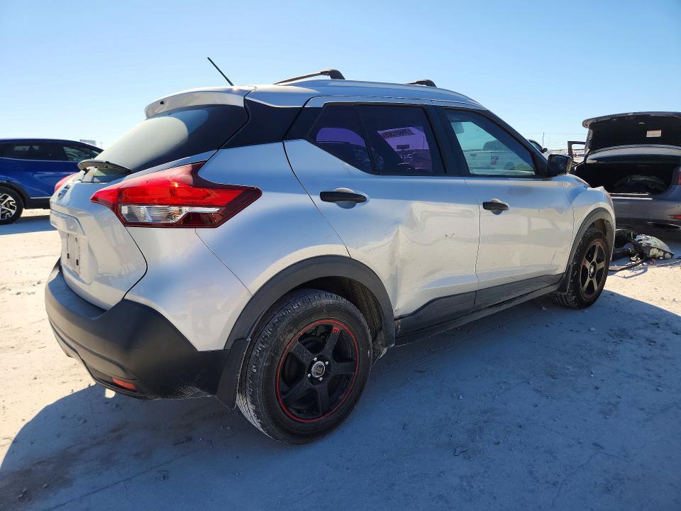 2018 Nissan Kicks s