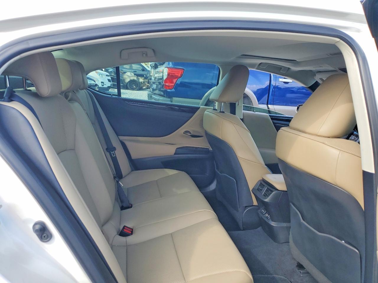 2021 Lexus Es 350 Base