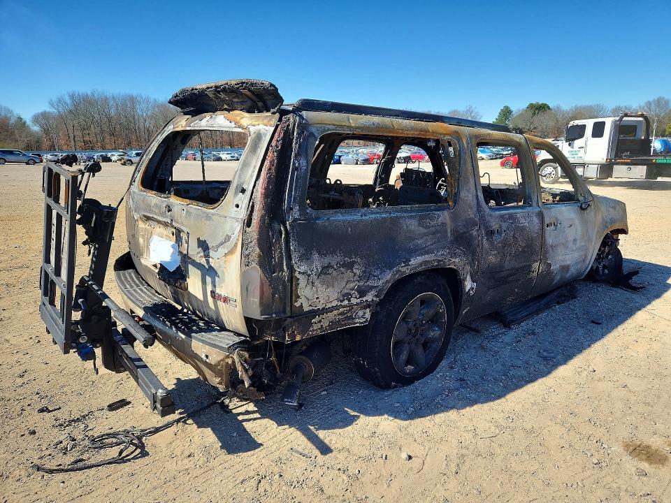 2009 GMC Yukon xl C1500 slt