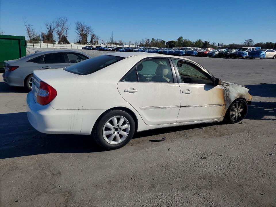 2003 Toyota Camry le