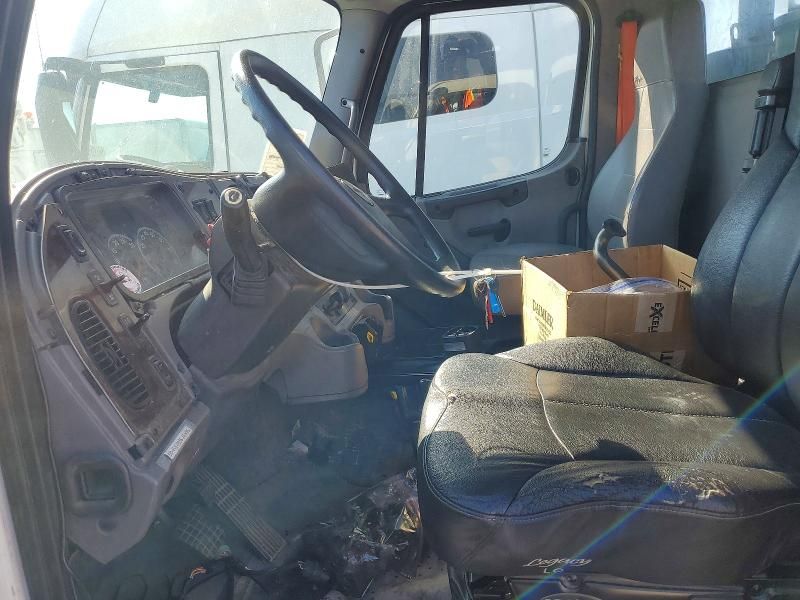 2017 Freightliner Business Class M2 Truck cab Andchassis