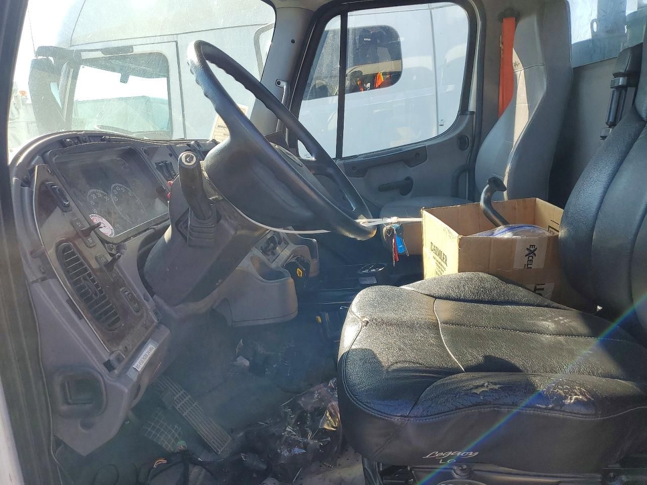 2017 Freightliner Business Class M2 Truck Cab Andchassis