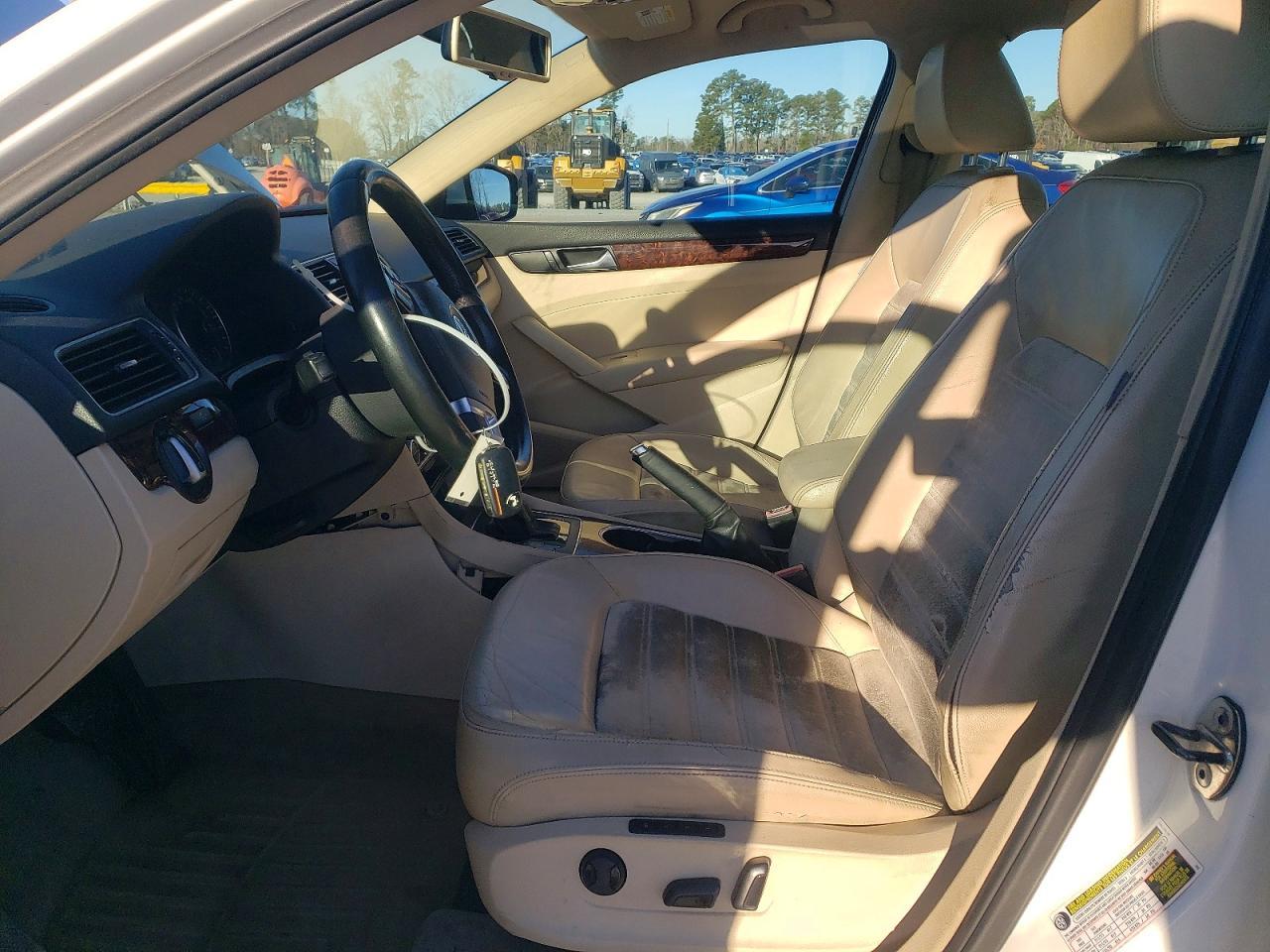 2013 Volkswagen Passat sel