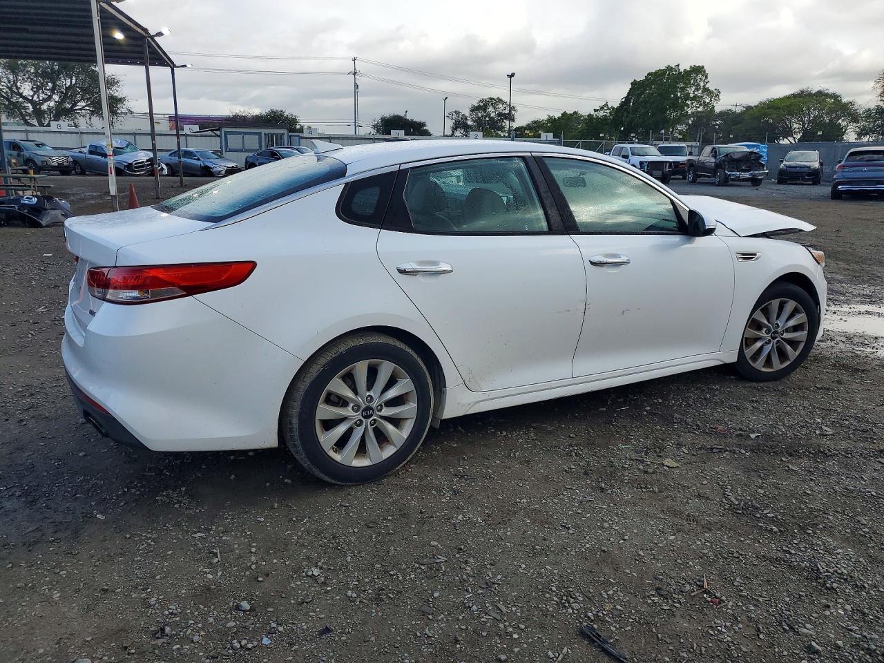 2016 KIA Optima ex