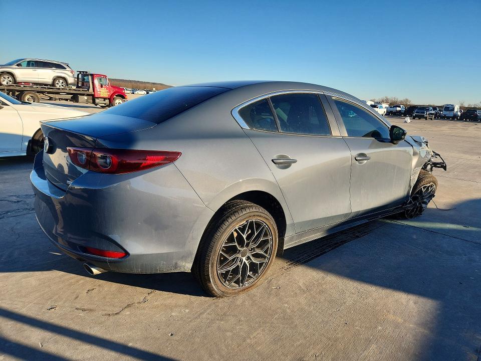 2023 Mazda 3 Preferred