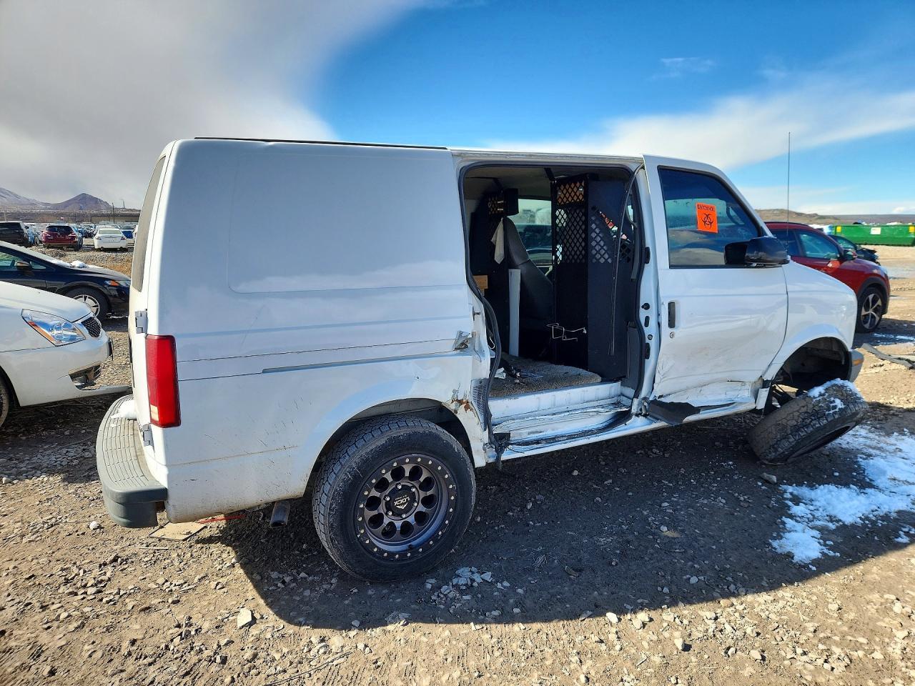 2005 GMC Safari XT
