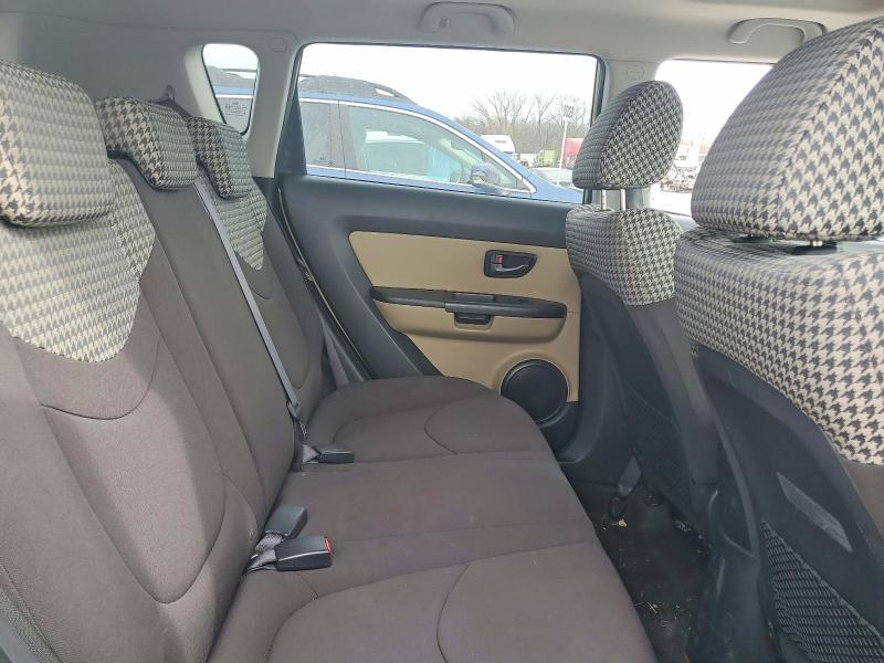 2010 KIA Soul +