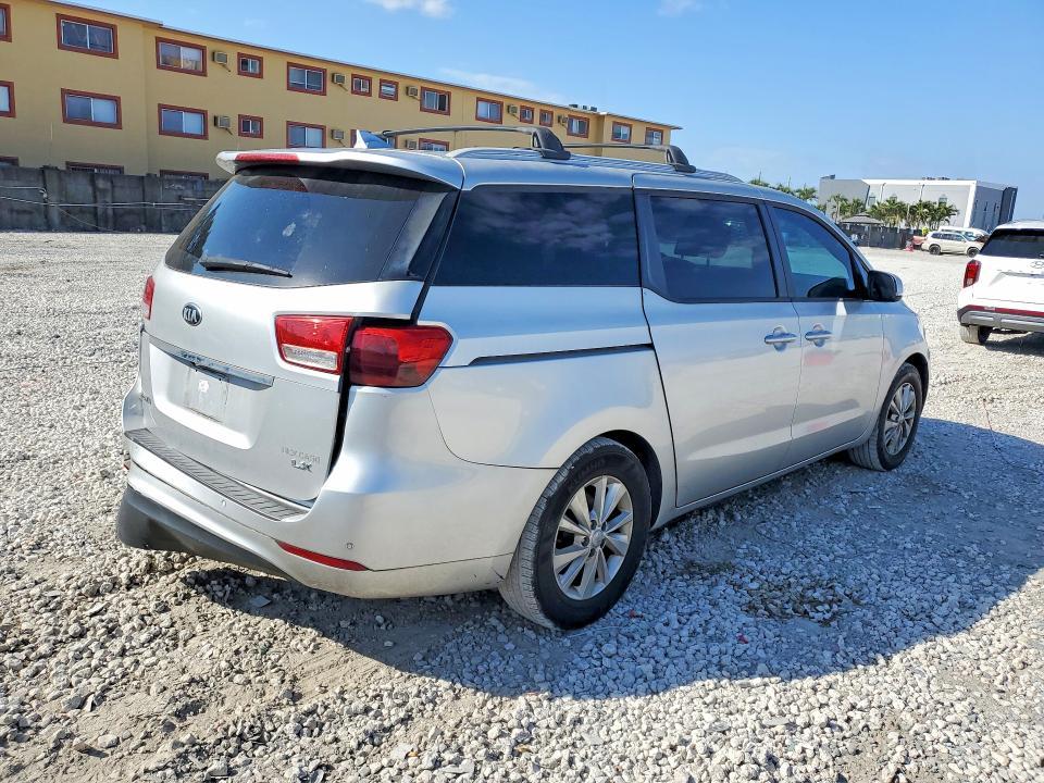 2016 KIA Sedona lx