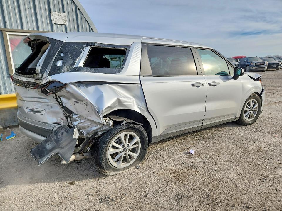 2022 KIA Carnival lx