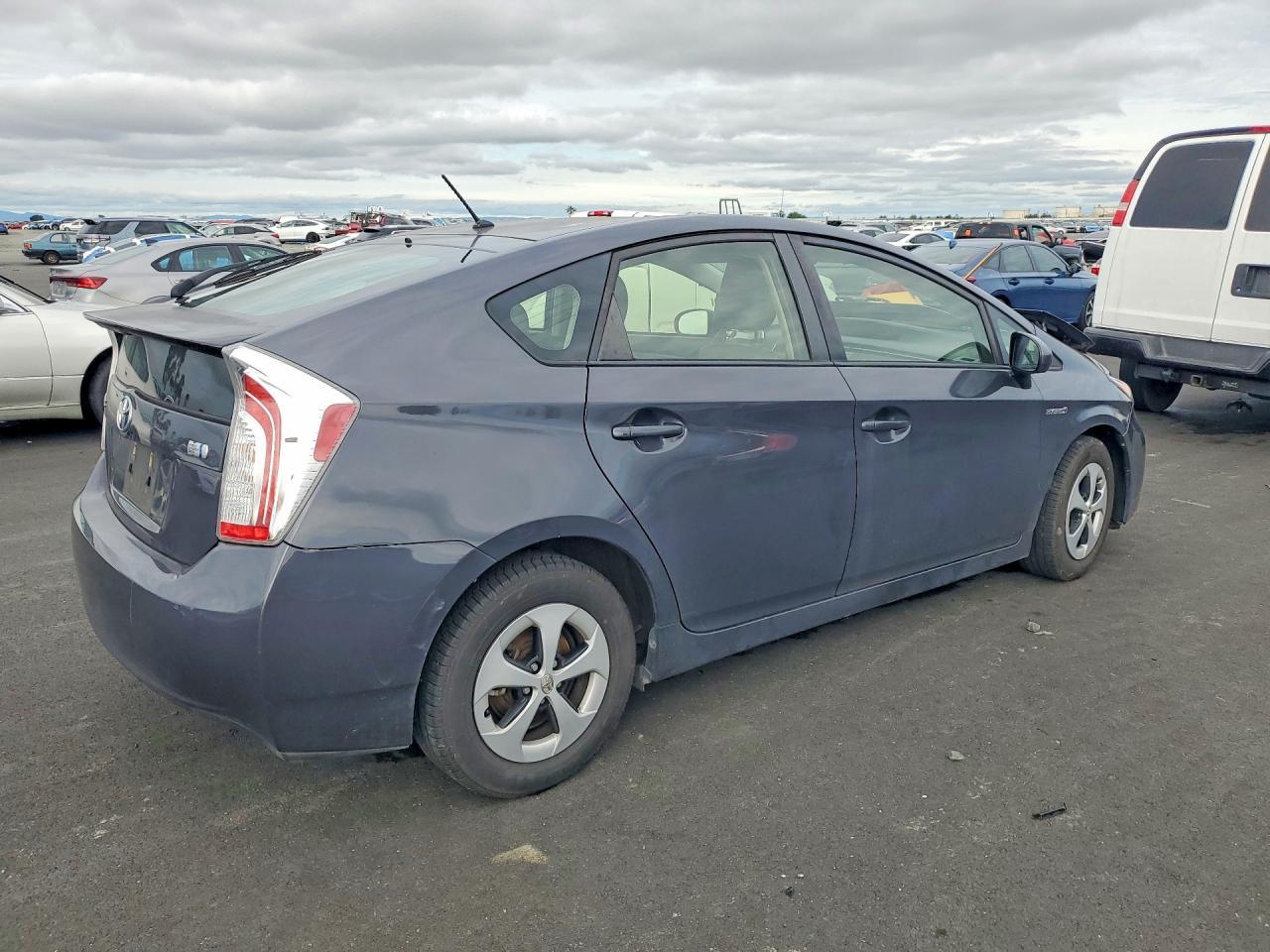 2015 Toyota Prius two