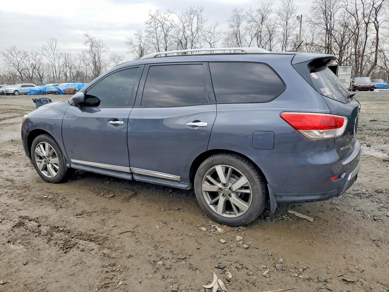 2013 Nissan Pathfinder s
