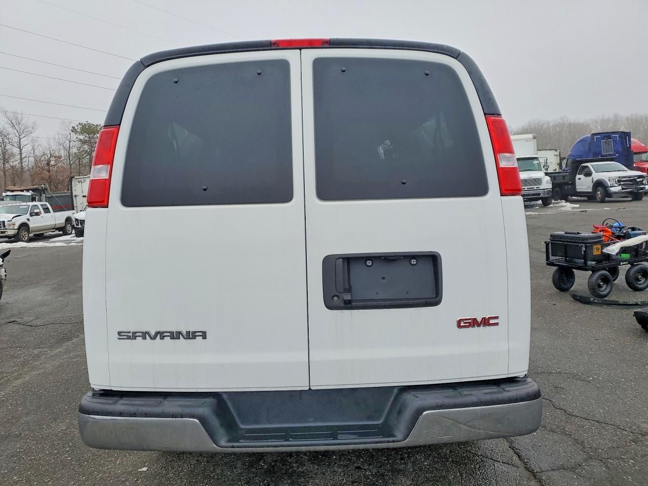 2025 GMC Savana G3500 LT