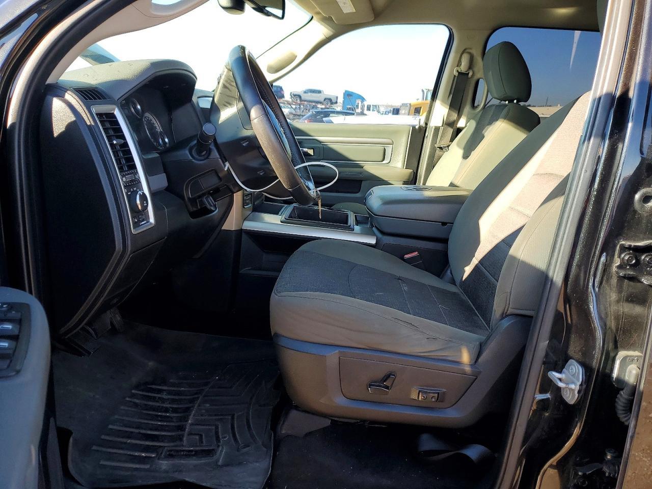 2015 Dodge RAM 1500 SLT