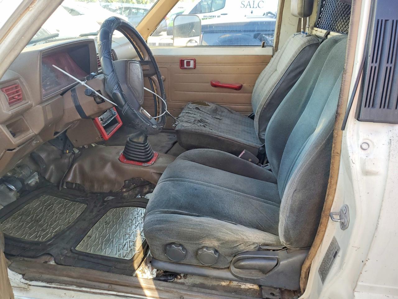 1988 Toyota Pickup Flatbed Truck