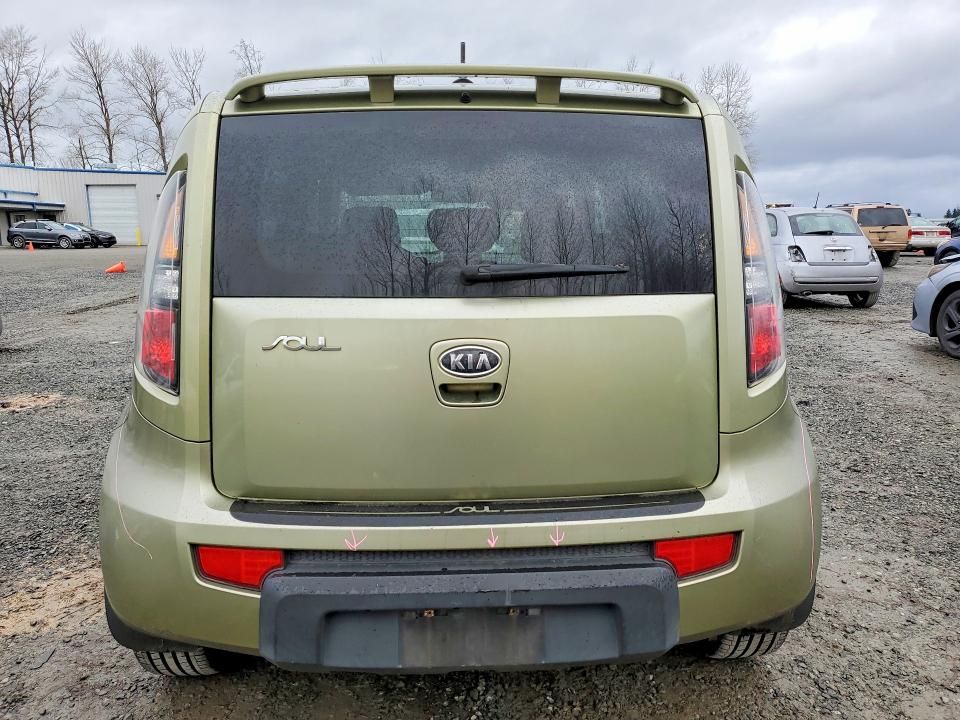 2010 KIA Soul +