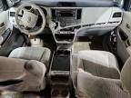 2014 Toyota Sienna le 8-passenger