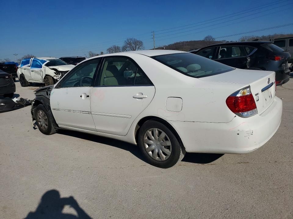 2005 Toyota Camry le