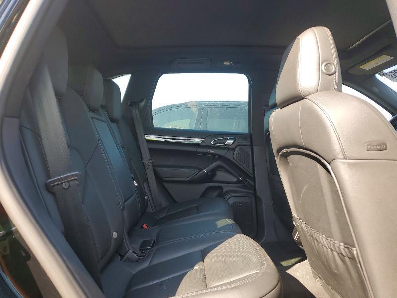 2014 Porsche Cayenne s