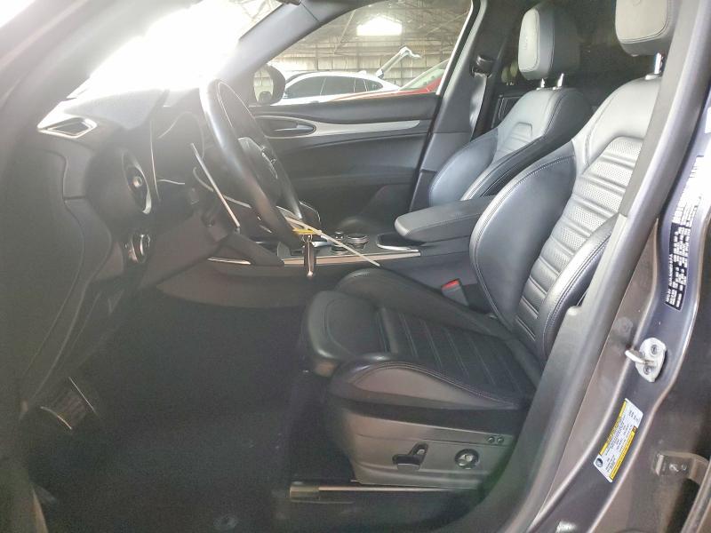 2022 Alfa Romeo Stelvio ti