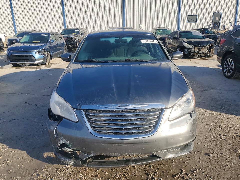 2013 Chrysler 200 Touring