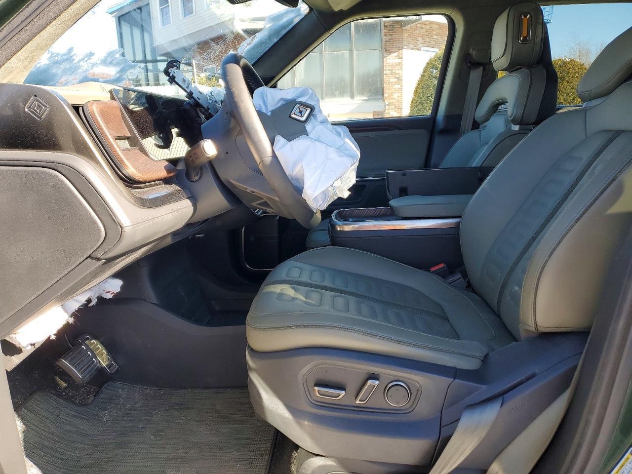 2023 Rivian R1T Adventure
