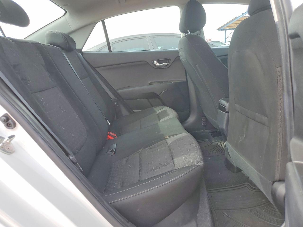 2019 KIA Rio s