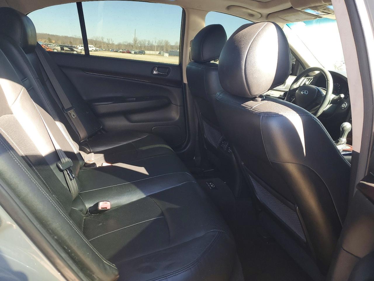 2011 Infiniti G37 Base