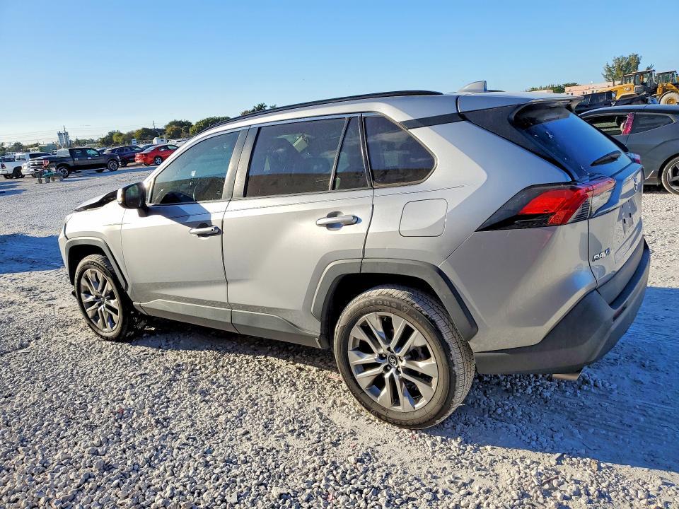 2020 Toyota Rav4 xle Premium