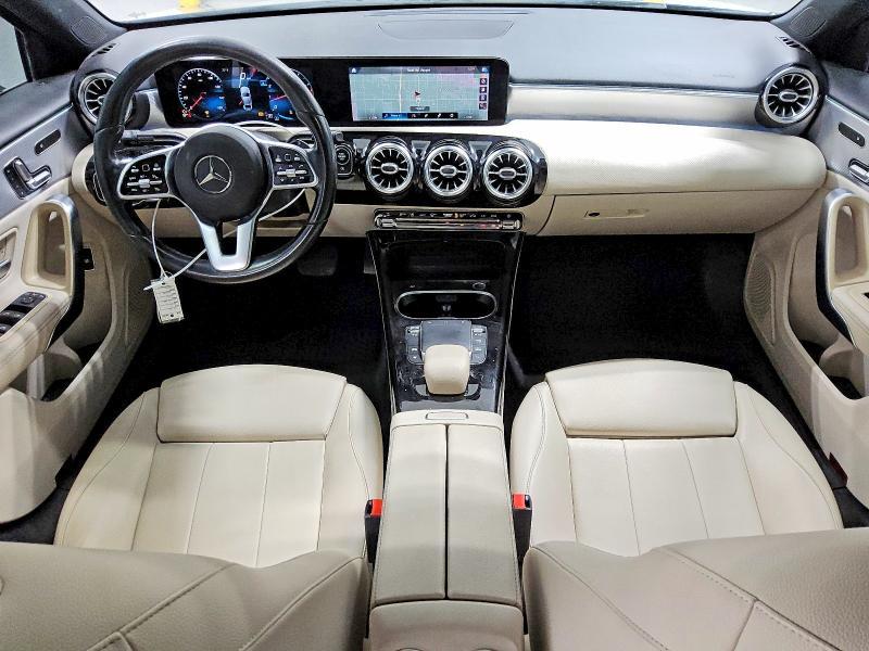 2021 Mercedes-Benz A 220