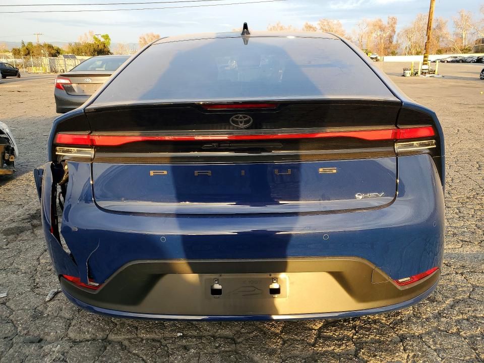 2026 Toyota Prius le