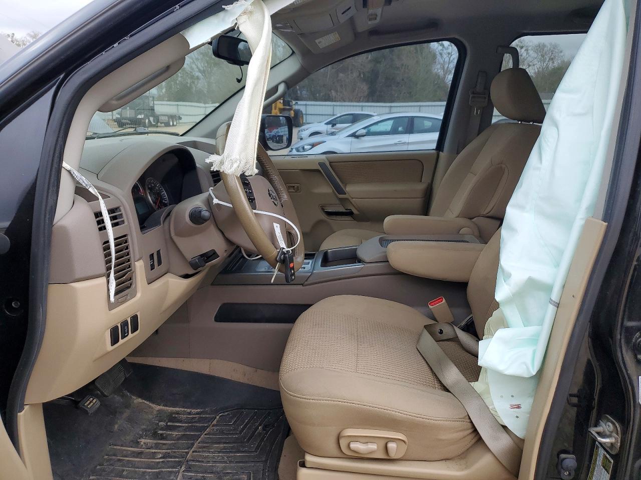 2012 Nissan Titan s