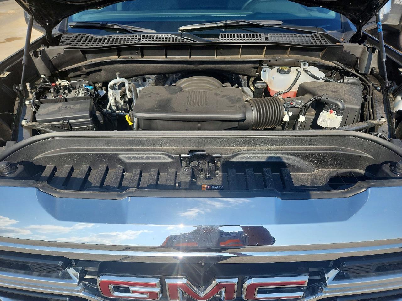 2025 GMC Sierra K1500 SLT