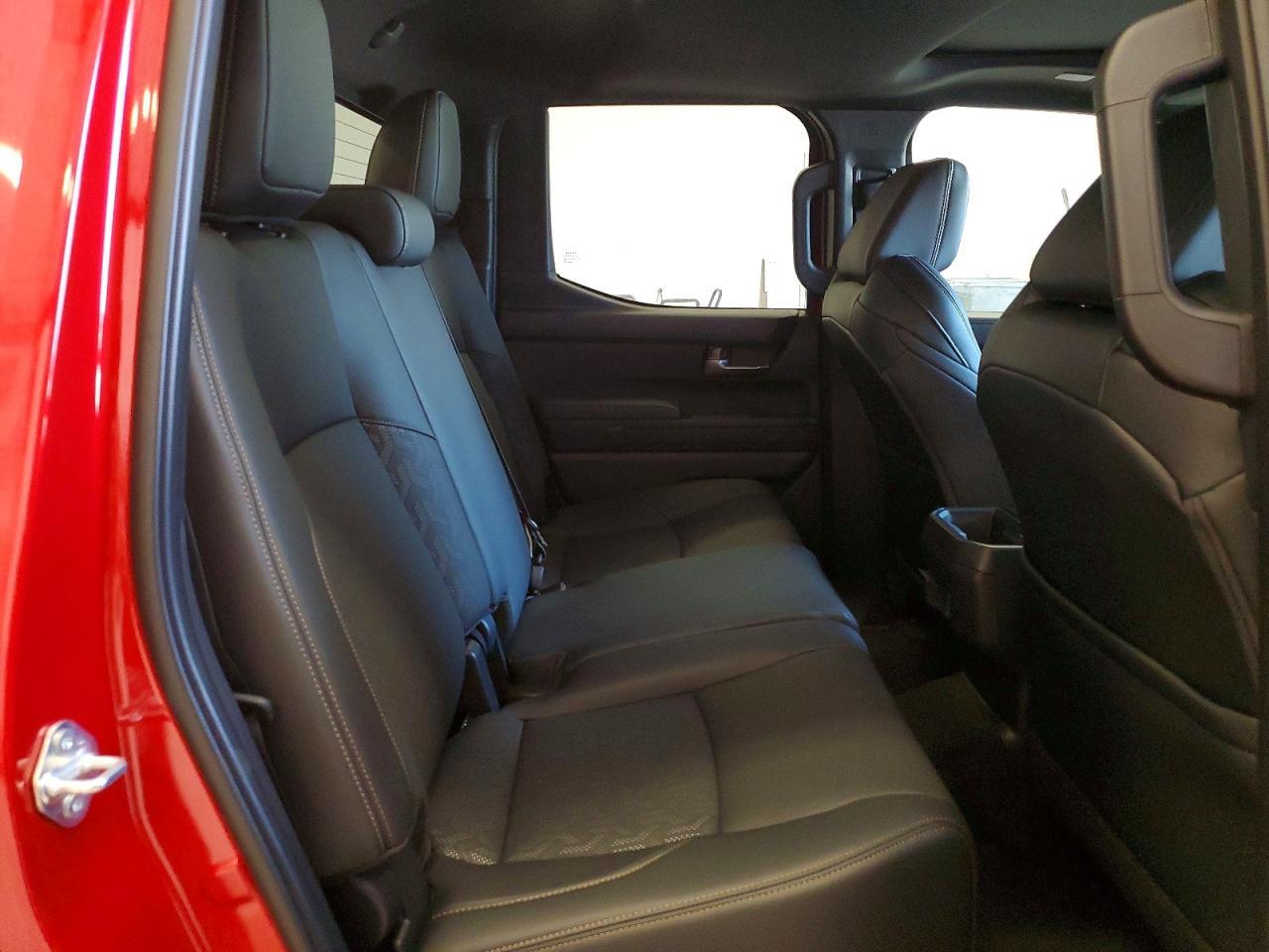 2025 Toyota Tacoma Limited HV