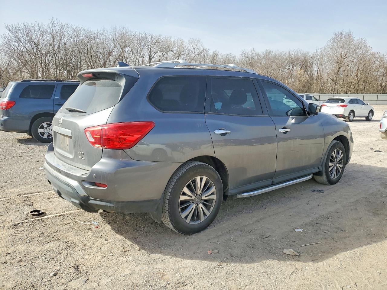 2019 Nissan Pathfinder s